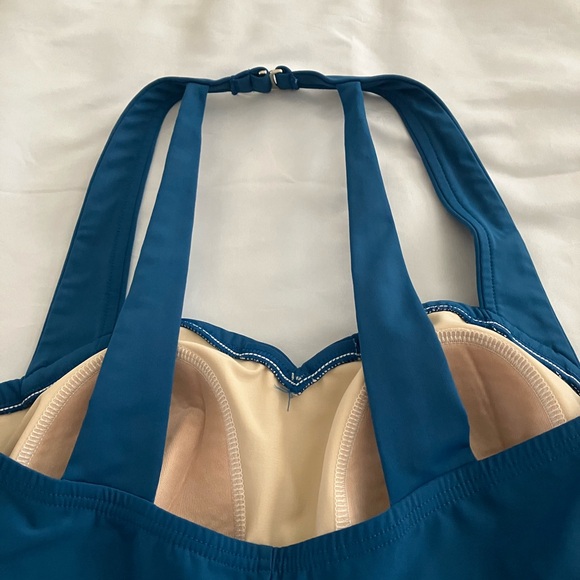 Lands’ End one piece skirted tummy control SlenderSuit. Size 12 long. - Picture 3 of 3